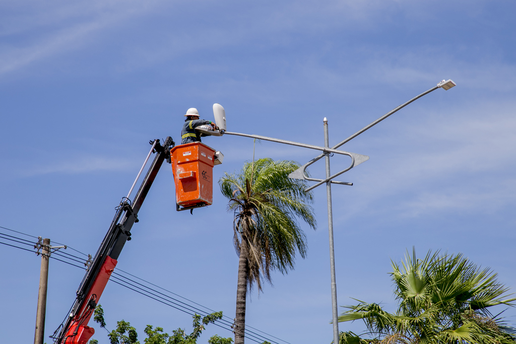 Prefeitura mantém canais de atendimento para manutenção na iluminação pública