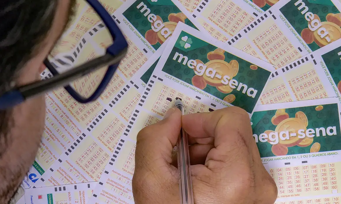 Mega-Sena não tem ganhadores e prêmio acumula em R$ 11 milhões